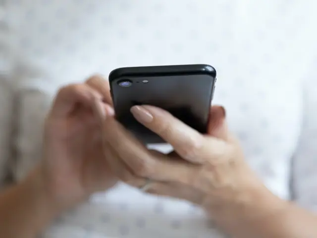 Consumer Shutterstock 1536338186