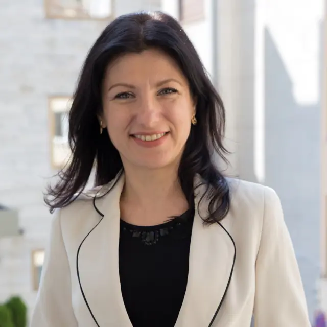 Cristina Postolache